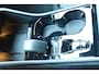 Volvo XC40 B4 211PK Automaat Plus Dark / Lighting Pack / Connect Nubuck bekleding / 20'' velgen / Extra getint glas