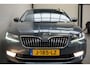 Skoda Superb Combi 2.0 TSI 4x4 Style Business 280 PK! AUTOMAAT! APPLE XENON CLIMA TREKHAAK etc.