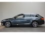 Skoda Superb Combi 2.0 TSI 4x4 Style Business 280 PK! AUTOMAAT! APPLE XENON CLIMA TREKHAAK etc.