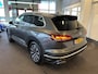 Volkswagen Touareg 3.0 TSi eHybrid 4MOTION | Panoramadak | Elek. inklapbare trekhaak | BTW AUTO | Adaptieve cruise control | Keyless | Lederen bekleding | Elek. verstelbare stoelen | Lane assist | Climate control | Apple carplay | Navigatie | Sfeerverlichting