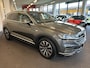 Volkswagen Touareg 3.0 TSi eHybrid 4MOTION | Panoramadak | Elek. inklapbare trekhaak | BTW AUTO | Adaptieve cruise control | Keyless | Lederen bekleding | Elek. verstelbare stoelen | Lane assist | Climate control | Apple carplay | Navigatie | Sfeerverlichting