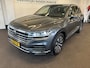 Volkswagen Touareg 3.0 TSi eHybrid 4MOTION | Panoramadak | Elek. inklapbare trekhaak | BTW AUTO | Adaptieve cruise control | Keyless | Lederen bekleding | Elek. verstelbare stoelen | Lane assist | Climate control | Apple carplay | Navigatie | Sfeerverlichting