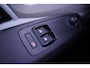 Peugeot Boxer 2.2 BlueHDi 140 pk L2H2 Premium Navi, Camera Laadruimte Pakket, Trekhaak 2.500 kg, 3-Zits