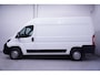 Peugeot Boxer 2.2 BlueHDi 140 pk L2H2 Premium Navi, Camera Laadruimte Pakket, Trekhaak 2.500 kg, 3-Zits