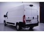 Peugeot Boxer 2.2 BlueHDi 140 pk L2H2 Premium Navi, Camera Laadruimte Pakket, Trekhaak 2.500 kg, 3-Zits