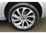Land Rover Discovery Sport P300e 1.5 R-Dynamic PANO WINDSOR-LEER MEMORY ELEK.TREKHAAK 20"LMV CAMERA RUITVERWARMING MERIDIAN GSM-LADER ELEK.LAADKLEP 4x4 STOELVERW. ZWARTE-HEMEL NAVI
