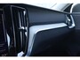 Volvo V60 2.0 T8 Recharge AWD Inscription | Long Range | Trekhaak | Panoramadak | Adaptieve Cruise Control | Keyless |