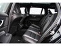 Volvo V60 2.0 B4 Plus Dark | Panorama dak | Adaptieve cruise control | Elektrisch verstelbare voorstoelen | Stoel/stuur verwarming |
