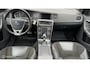 Volvo V60 2.0 T4 R-design NL-AUTOMAAT / AUTOMAAT