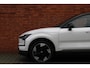 Volvo EX30 Single Motor Plus 51 kWh | Demo Deal | Adaptieve Cruise Control | Pilot Assist | Harman/Kardon Audiosysteem | Verwarmbare voorstoelen | Verwarmbaar stuurwiel | Parkeersensoren voor en achter | Parkeercamera achter | Digital Key Plus | 18" Lichtmetalen velgen