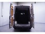 Volkswagen Crafter 2.0 TDI 140 pk L3H3 Navi, Camera, 18" LMV Trekhaak 3.000 kg, Grijs Wrap, Sidebars, 3-Zits