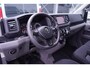 Volkswagen Crafter 2.0 TDI 140 pk L3H3 Navi, Camera, 18" LMV Trekhaak 3.000 kg, Grijs Wrap, Sidebars, 3-Zits