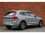 Volvo XC60 T6 Automaat AWD Core Bright | Adaptieve Cruise Control | Pilot Assist | Panoramisch schuif-/kanteldak | Elektrisch bedienbare voorstoelen | Geheugenfunctie voorstoelen | Stoelverwarming | Stuurwielverwarming | Pre-Conditionering