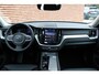 Volvo XC60 T6 Automaat AWD Core Bright | Adaptieve Cruise Control | Pilot Assist | Panoramisch schuif-/kanteldak | Elektrisch bedienbare voorstoelen | Geheugenfunctie voorstoelen | Stoelverwarming | Stuurwielverwarming | Pre-Conditionering