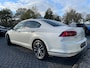 Volkswagen Passat 1.6 TDI Highline Business R | DSG | Panoramadak | Navi | Camera | Stoel & Stuurverwarming| Leder