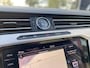 Volkswagen Passat 1.6 TDI Highline Business R | DSG | Panoramadak | Navi | Camera | Stoel & Stuurverwarming| Leder