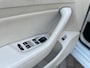 Volkswagen Passat 1.6 TDI Highline Business R | DSG | Panoramadak | Navi | Camera | Stoel & Stuurverwarming| Leder