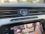 Volkswagen Passat 1.6 TDI Highline Business R | DSG | Panoramadak | Navi | Camera | Stoel & Stuurverwarming| Leder