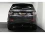 Land Rover Discovery Sport 2.0 Si4 4WD SE Luxury / Panoramadak / Achteruitrijcamera / Elektr. verstelbare voorstoelen / Meridian Surround Sound / Parkeerhulp 360 / Apple Carplay - Andriod Auto / Ambienteverlichting / Cruise Control / Black Optic / Lane Assist / Grootlicht Assistent / PDC / LED Koplampen / Regensensor / Trekhaak