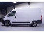 Opel Movano 2.2D 140 pk L2H2 Black&White Edition Navi Camera, 18" LMV, Treeplanken, Airco ECC, Nieuw, 3-Zits