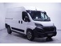 Opel Movano 2.2D 140 pk L2H2 Black&White Edition Navi Camera, 18" LMV, Treeplanken, Airco ECC, Nieuw, 3-Zits