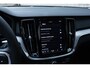 Volvo V60 T6 Recharge AWD Essential Edition | Long Range | Verwarmbare voorstoelen | Verwarmbaar stuurwiel | Verwarmbare achterbank | Google Infotainment | Parkeercamera | 19 inch Lichtmetalen velgen