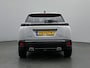 Peugeot 2008 SUV Allure Hybrid 136pk Automaat | Navigatie via Apple Carplay / Android Auto | Achteruitrijcamera | Stoelverwarming | Climate Control | Cruise Control | Parkeersensoren v+a | Armsteun | Digitaal instrumentenpaneel | DAB+ radio | Led koplampen | Donker getint glas | 17" lichtmetalen velgen |