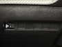 Peugeot 2008 SUV Allure Hybrid 136pk Automaat | Navigatie via Apple Carplay / Android Auto | Achteruitrijcamera | Stoelverwarming | Climate Control | Cruise Control | Parkeersensoren v+a | Armsteun | Digitaal instrumentenpaneel | DAB+ radio | Led koplampen | Donker getint glas | 17" lichtmetalen velgen |
