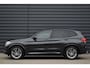 BMW X3 xDrive30e High Executive M Sport | Panoramadak | Camera | Adaptief Onderstel | CarPlay | Adaptive LED | Donker Getint Glas |