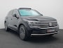 Volkswagen Touareg 3.0 TSi eHybrid 4MOTION Elegance 381PK DSG luchtvering, massagestoelen, 360 gr. camera, head-up, leder, stoelventilatie, luchtvering, keyless, stoelverwarming&koeling, virtual pedal, alarm, 21'' lichtmetaal