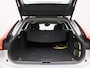 Volvo V90 2.0 T8 AWD Momentum Pro | Navigatie | Camera | Stoelverwarming | Lederen Bekleding | LED Verlichting |