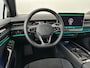 Volkswagen ID.7 77 kWh Elektromotor 286 1AT Pro Business | Achterbank in ongelijke delen neerklapbaar incl. middenarmsteun en doorlaadmogelijkheid | Achterlichten LED, luxe uitgevoerd incl. dynamische knipperlichten | Afstandscontrolesysteem (Front Assist), met voetgangers- en fietsersherkenning