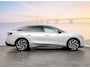 Volkswagen ID.7 77 kWh Elektromotor 286 1AT Pro Business | Achterbank in ongelijke delen neerklapbaar incl. middenarmsteun en doorlaadmogelijkheid | Achterlichten LED, luxe uitgevoerd incl. dynamische knipperlichten | Afstandscontrolesysteem (Front Assist), met voetgangers- en fietsersherkenning