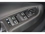Ford C-Max 1.0 Titanium | Trekhaak | Bi-Xenon | Stoel- en Stuurverwarming | Camera | Clima | Navi | 17 Inch | Apple / Android auto |