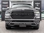 Dodge Ram 1500 5.7 V8 4x4 Crew Cab Night Edition | Pano-Dak | Groot Navi | Elektrisch Sidebars