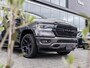 Dodge Ram 1500 5.7 V8 4x4 Crew Cab Night Edition | Pano-Dak | Groot Navi | Elektrisch Sidebars