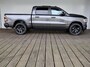 Dodge Ram 1500 5.7 V8 4x4 Crew Cab Night Edition | Elektrisch Sidebars | Pano-Dak | Groot Navi |