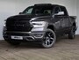 Dodge Ram 1500 5.7 V8 4x4 Crew Cab Night Edition | Elektrisch Sidebars | Pano-Dak | Groot Navi |