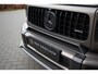 Mercedes-Benz G-klasse - G63 AMG 585PK | Burmester 3D | Massage + Ventilatie | Akrapovic | 360 Camera | Carbon | IWC | Lane & Side Assist | MBUX | Monoblock 22" | Monza Grijs Magno | TH 3500kg | Manufaktur | Ambiance | Garagedeur opener | N.P €275.681,-