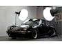 Porsche 911 930 3.5 Twin Turbo Coupé "Outlaw!" Volledig gerestaureerd en gereviseerd, MARTINI Racing livery, volledig xPell, UNIEK!!