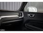 Volvo XC60 2.0 T8 Twin Engine AWD R-Design | Apple carplay | Trekhaak | Panorama | Adaptieve cruise |
