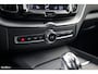 Volvo XC60 2.0 T8 Twin Engine AWD R-Design | Apple carplay | Trekhaak | Panorama | Adaptieve cruise |