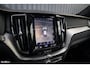 Volvo XC60 2.0 T8 Twin Engine AWD R-Design | Apple carplay | Trekhaak | Panorama | Adaptieve cruise |