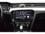 Volkswagen Passat Variant 2.0 TSI 190pk DSG R-Line Elegance Trekhaak Stoelverwarming Virtual Cockpit Navigatie