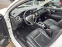 Nissan Qashqai 1.2 Tekna Automaat, Panoramadak, Trekhaak, Parkeersensoren voor + achter, Stoelverwarming, Lederen bekleding,