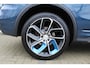 Lynk & Co 01 1.5 | Fabrieksgarantie tot 2026 | Panorama dak | 360' Camera | Elektrische kofferbak | Bestuurdersstoel elektrisch verstelbaar met geheugen | Parkeersensoren V+A | Navigatie | Climate controle | Stoelverwarming | Digital cockpit | Adaptive cruise | Apple CarPlay/Android auto | Keyless Go | 20 Inch LMV |