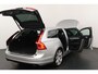 Volvo V90 BWJ 2018 2.0 D4 191 PK Momentum AUTOMAAT / TREKHAAK / APPLE CARPLAY / ANDROID AUTO / STOELVERW. / NAVI / CLIMA / ADAPTIVE CRUISE / AUTOMATICHE STOELEN / AUTOMATICHE ACHTERKLEP / LEDER / LMV
