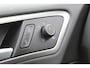 Volkswagen Golf 1.6 TDI Highline BlueMotion Parkeersensoren/Apple carpley/Navigatie/Lichtmetalen velgen/LED/Sportstoelen/Multifunctioneel stuurwiel/Elektrische ramen/Elektrisch verstelbare spiegels.