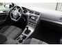Volkswagen Golf 1.6 TDI Highline BlueMotion Parkeersensoren/Apple carpley/Navigatie/Lichtmetalen velgen/LED/Sportstoelen/Multifunctioneel stuurwiel/Elektrische ramen/Elektrisch verstelbare spiegels.