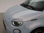 Fiat 500e 42 kWh Aut. *CELESTIAL BLUE* + STOELVERW. | CAMERA | 17 INCH | APPLE CARPLAY